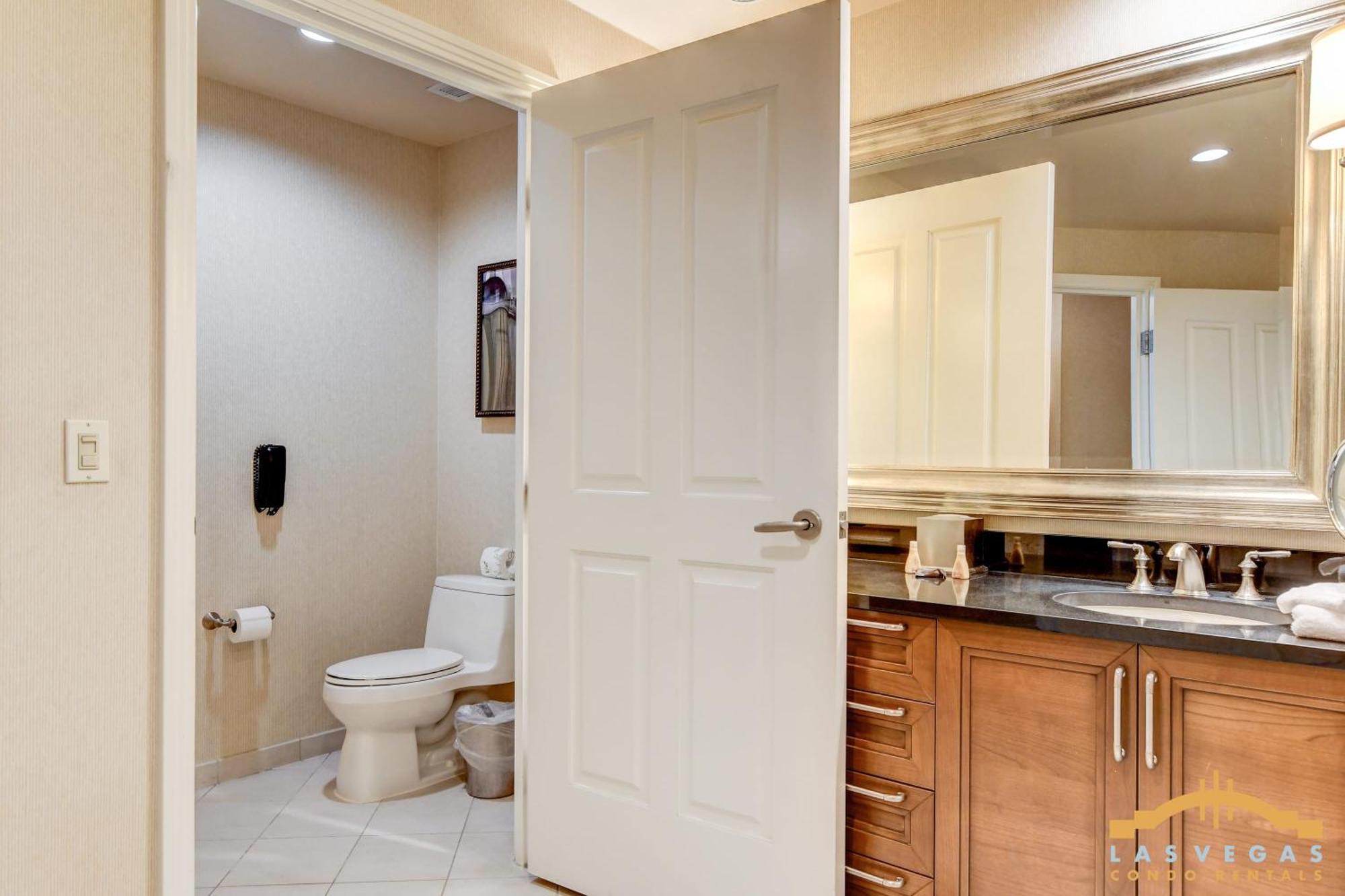 Mgm Signature-06-711 Strip View Jacuzzi Studio Las Vegas Luaran gambar